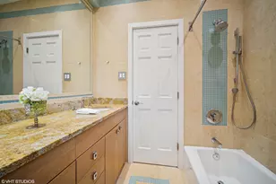 5654 N Manor Ln, Norwood Park, IL 60631 - Photo 12