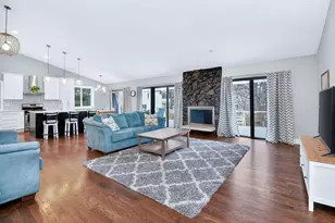 1919 Coach Dr, Naperville, IL 60565 - Photo 2