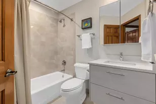 412 Lawrence Ave, Glen Ellyn, IL 60137 - Photo 18