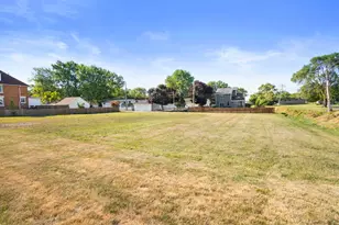 652 Penfield St, Beecher, IL 60401 - Photo 2