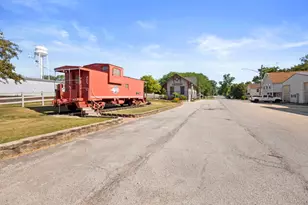 652 Penfield St, Beecher, IL 60401 - Photo 14