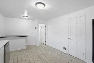 8047 45th Pl, Lyons, IL 60534 - Photo 8