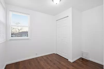 8047 45th Place, Lyons, IL 60534 - Photo 6