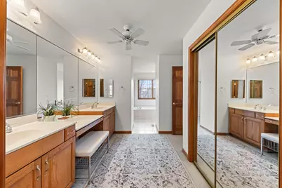 302 Roscommon Court, Glen Ellyn, IL 60137 - Photo 22