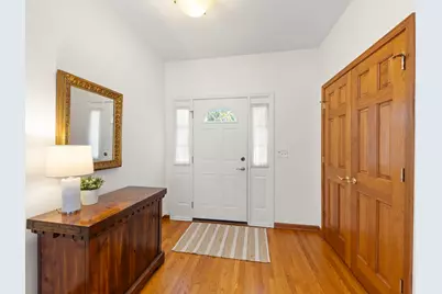 302 Roscommon Court, Glen Ellyn, IL 60137 - Photo 4