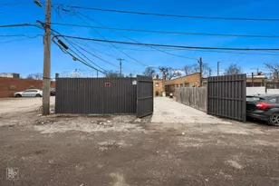 3327 W Columbus Ave, Chicago, IL 60652 - Photo 22