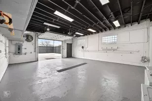 3327 W Columbus Ave, Chicago, IL 60652 - Photo 14