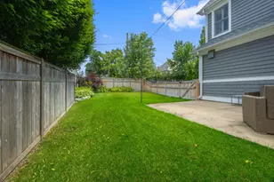 735 W 8th St, Hinsdale, IL 60521 - Photo 40