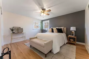 2205 Country Knoll Ln, Elgin, IL 60123 - Photo 6