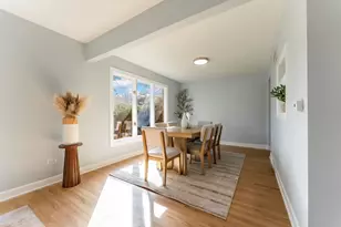 2205 Country Knoll Ln, Elgin, IL 60123 - Photo 4