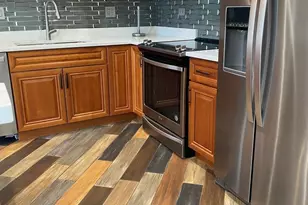 50 Plymouth Ct, Naperville, IL 60565 - Photo 2