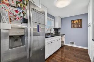 2634 Silver Creek Dr, Franklin Park, IL 60131 - Photo 14