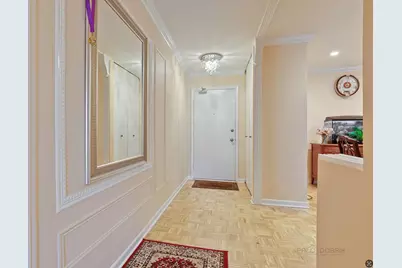 [Address not provided], Buffalo Grove, IL 60089 - Photo 4