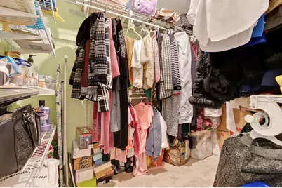 [Address not provided], Buffalo Grove, IL 60089 - Photo 16