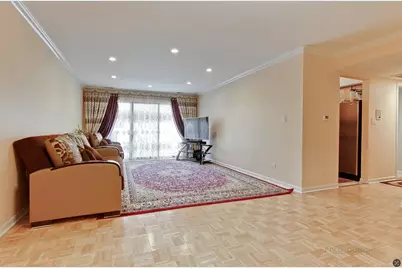 [Address not provided], Buffalo Grove, IL 60089 - Photo 10