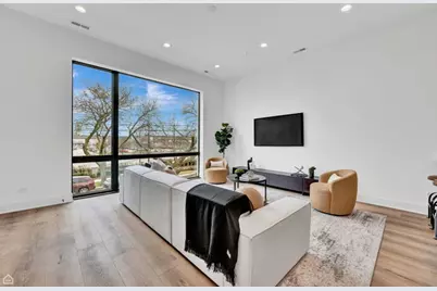 1625 W 13 Street #201, Chicago, IL 60608 - Photo 4