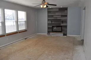 900 Shorewood Dr, Shorewood, IL 60404 - Photo 8