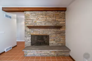 15600 Griswold Springs Rd, Plano, IL 60545 - Photo 20