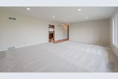 15600 Griswold Springs Road, Plano, IL 60545 - Photo 10