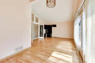 5714 Crain St, Morton Grove, IL 60053 - Photo 10