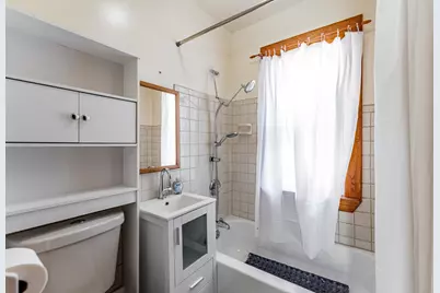 7533 N Ridge Boulevard, Chicago, IL 60645 - Photo 16