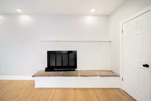 99 Essex Rd, Elk Grove Village, IL 60007 - Photo 14