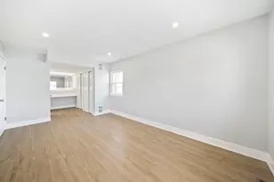 99 Essex Rd, Elk Grove Village, IL 60007 - Photo 26