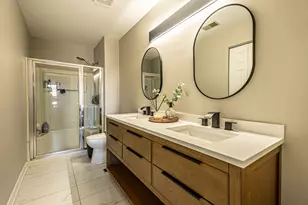 383 Woodview Cir, Elgin, IL 60120 - Photo 12