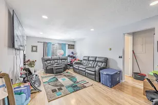 342 Klein Creek Ct, Carol Stream, IL 60188 - Photo 4