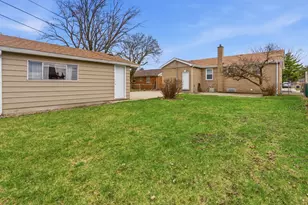 15566 Gouwens Ln, South Holland, IL 60473 - Photo 24