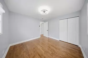 15566 Gouwens Ln, South Holland, IL 60473 - Photo 14