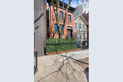 1969 N Lincoln Avenue #1, Chicago, IL 60614 - Photo 2