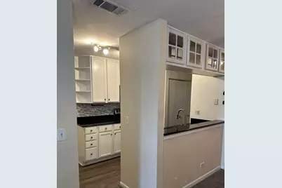 214 Glengarry Drive #201, Bloomingdale, IL 60108 - Photo 4