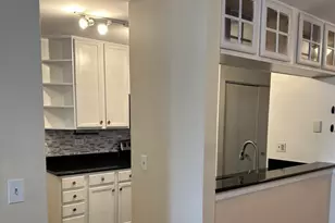 214 Glengarry Dr, Bloomingdale, IL 60108 - Photo 4