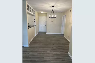 214 Glengarry Drive #201, Bloomingdale, IL 60108 - Photo 2