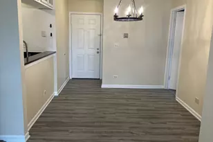 214 Glengarry Dr, Bloomingdale, IL 60108 - Photo 2