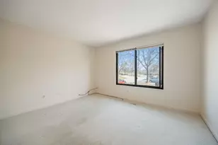 97 W Thornhill Ln, Lake Barrington, IL 60010 - Photo 18