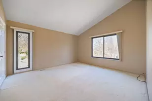 97 W Thornhill Ln, Lake Barrington, IL 60010 - Photo 12