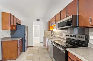 640 Murray Ln, Des Plaines, IL 60016 - Photo 4