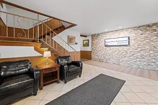 640 Murray Ln, Des Plaines, IL 60016 - Photo 2