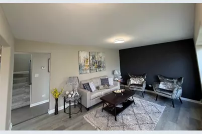 5743 W 79th Street, Burbank, IL 60459 - Photo 2