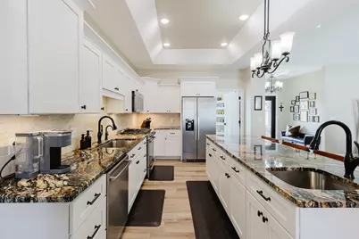 1112 Daybreak Drive, Marion, IL 62959 - Photo 8