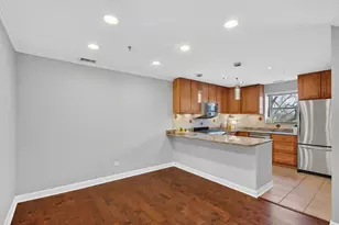 110 S Evergreen Ave, Arlington Heights, IL 60005 - Photo 10