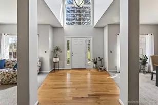 6119 Sands Rd, Crystal Lake, IL 60014 - Photo 2