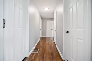 553 N Leamington Ave, Chicago, IL 60644 - Photo 16