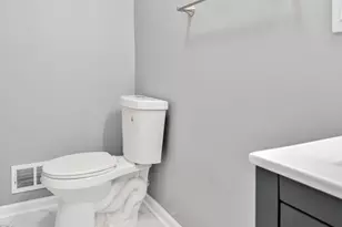 553 N Leamington Ave, Chicago, IL 60644 - Photo 12