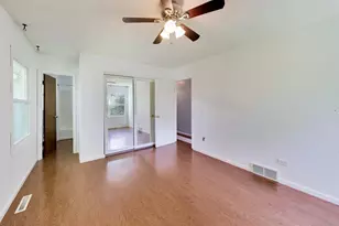 9505 Elm Ln, Crystal Lake, IL 60014 - Photo 12