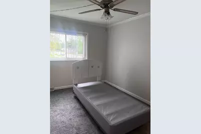 105 E Center Street, Glenwood, IL 60425 - Photo 10