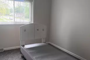 105 E Center St, Glenwood, IL 60425 - Photo 10