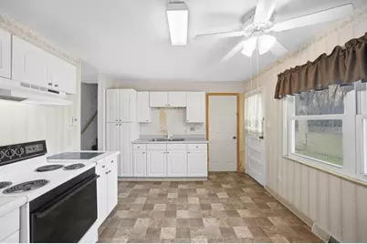 105 E Center Street, Glenwood, IL 60425 - Photo 6